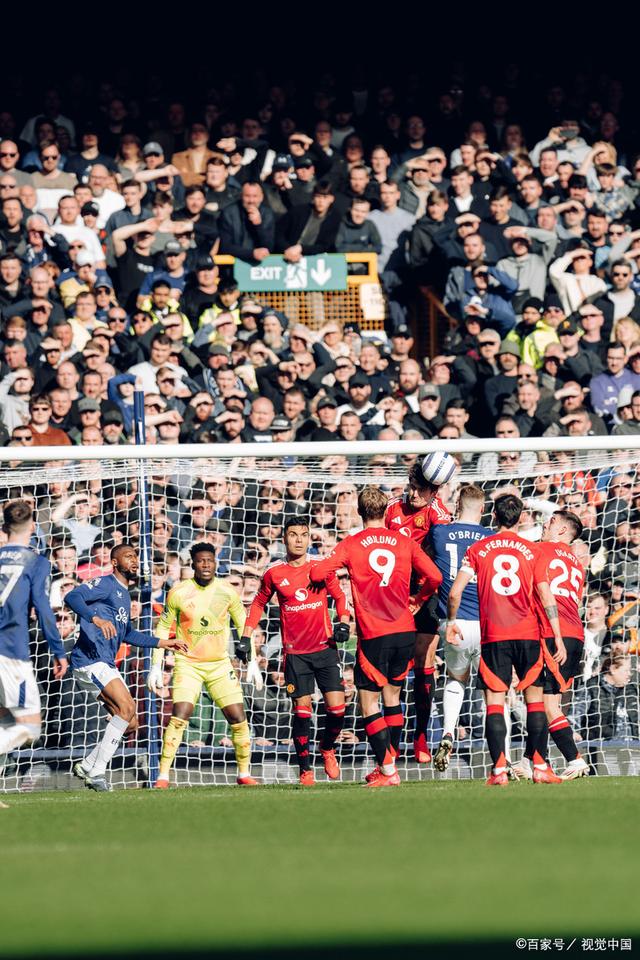 利兹联挑战纽卡斯尔联,豪门对决背水一战的简单介绍 利兹联挑战纽卡斯尔联,豪门对决背水一战的简单介绍