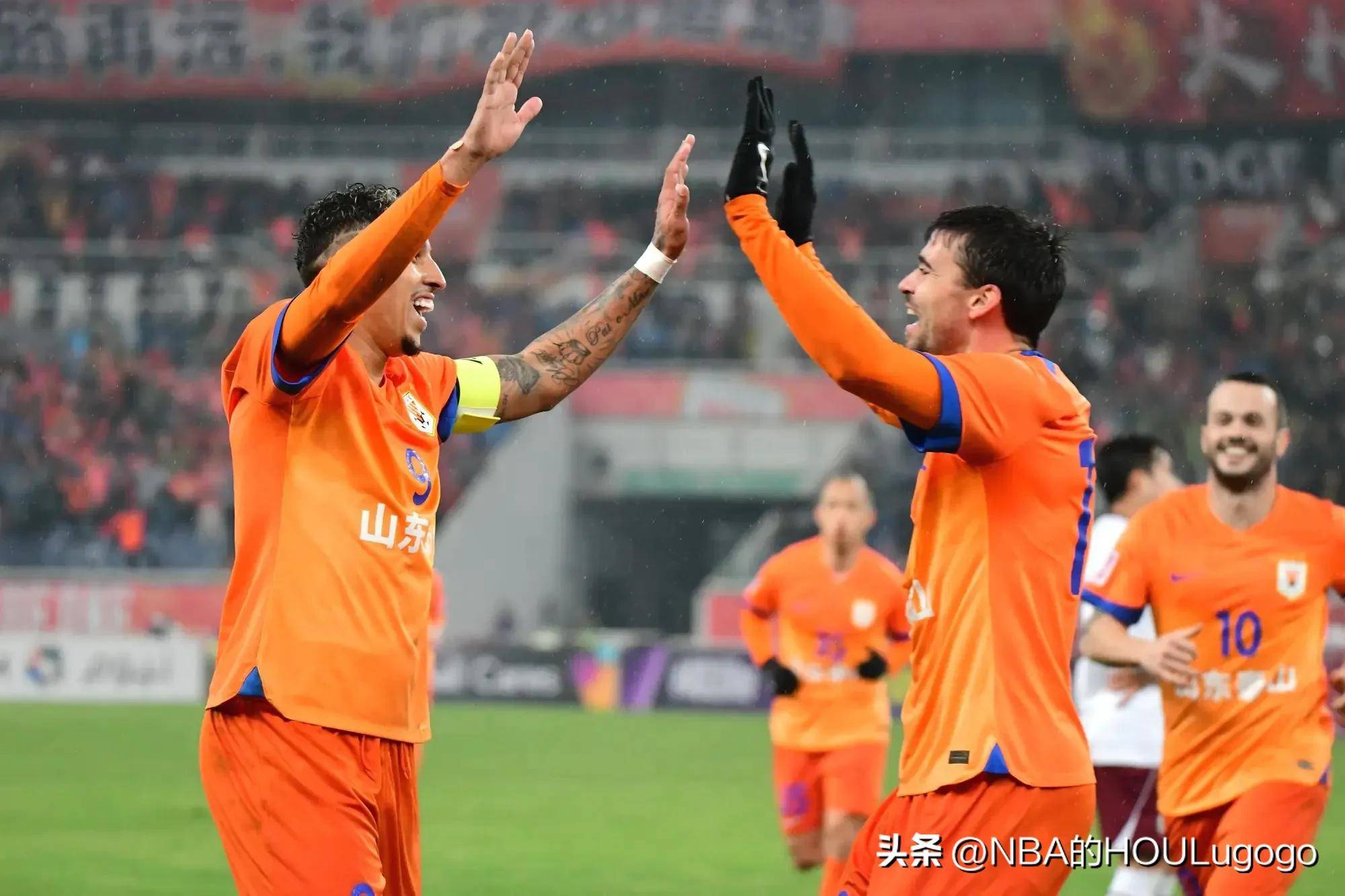 热门球队与预计强敌将在比赛中正面交锋 热门球队与预计强敌将在比赛中正面交锋