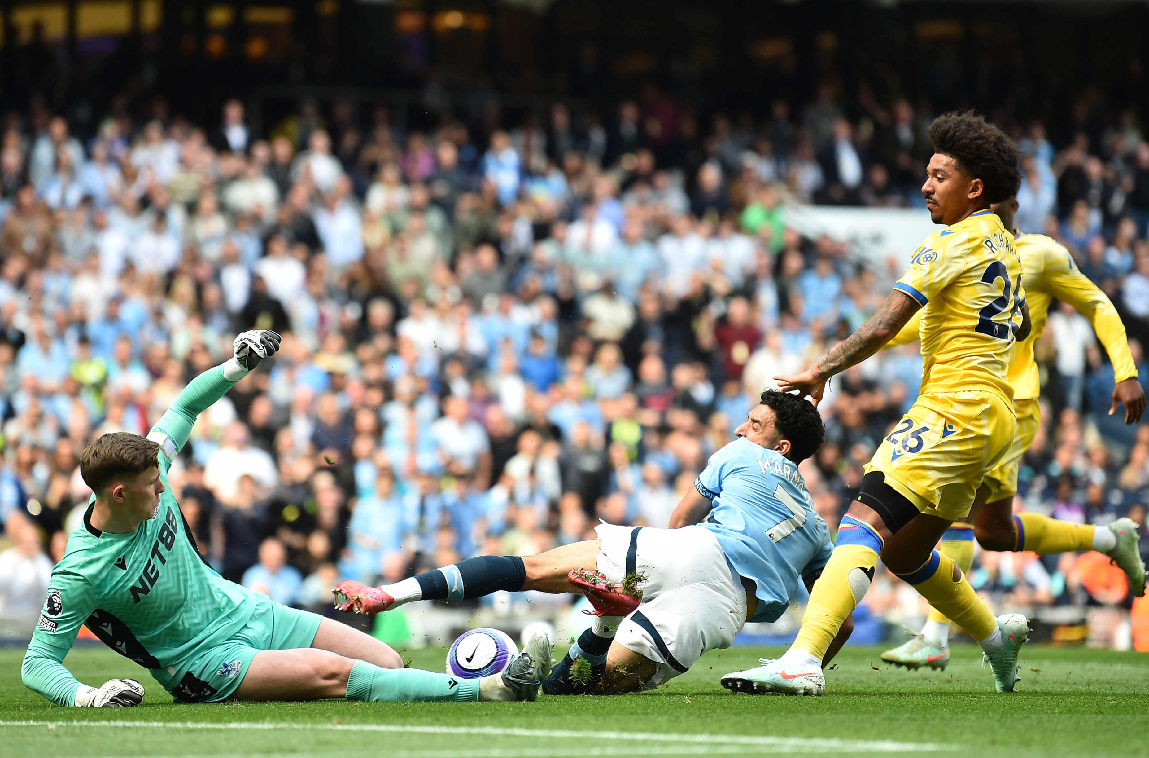 曼城主场大胜,全队状态火爆连胜 曼城主场大胜,全队状态火爆连胜