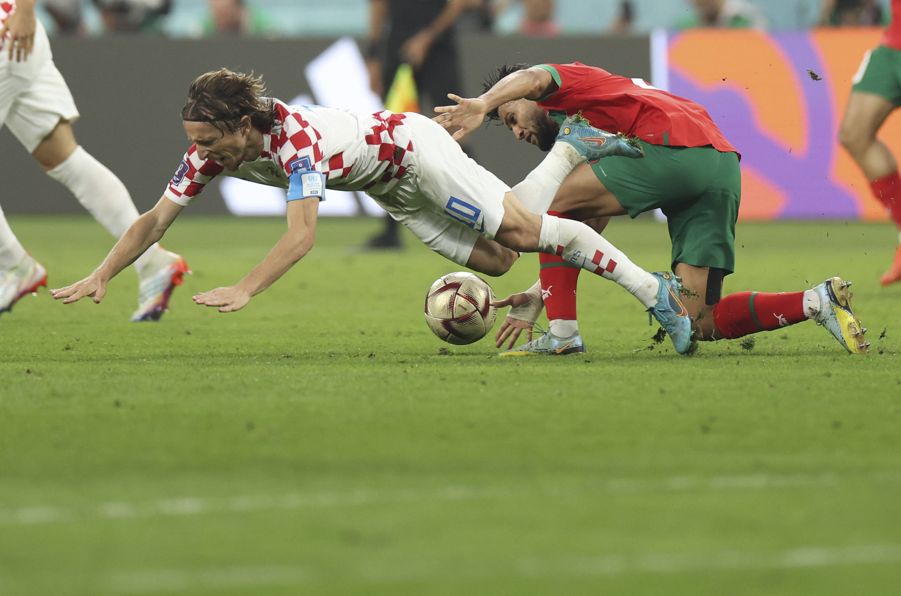 国际足球比赛中的精彩瞬间让人着迷