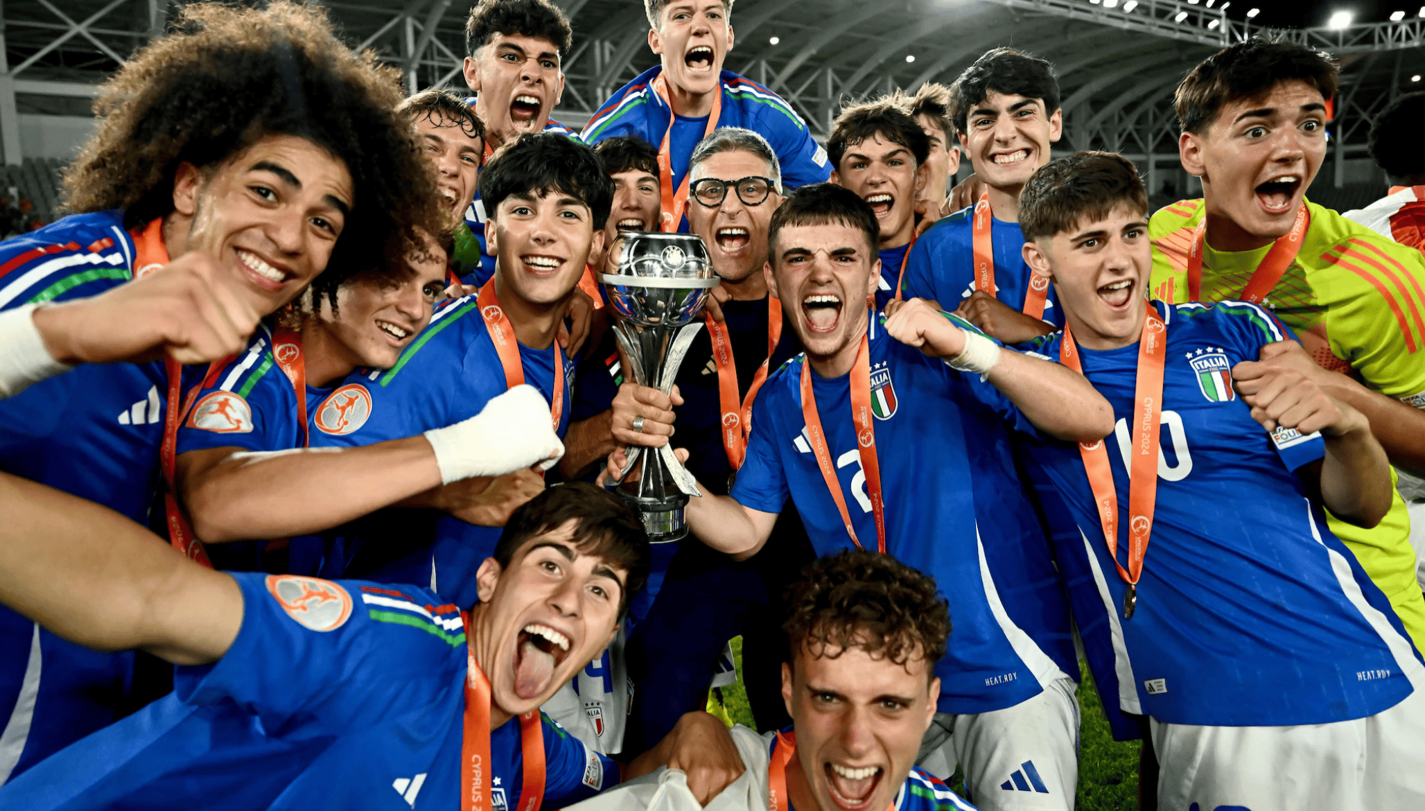 意大利队力克西班牙国家队晋级欧预赛决赛的简单介绍