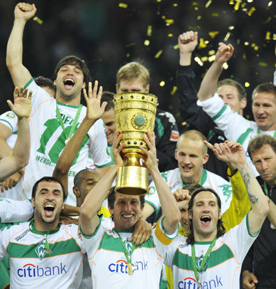 PG电子游戏-云达不莱梅险胜，紧追欧战集团