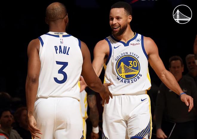 PG电子官网入口-主场告捷！沙尔克大胜汉堡，实现反超