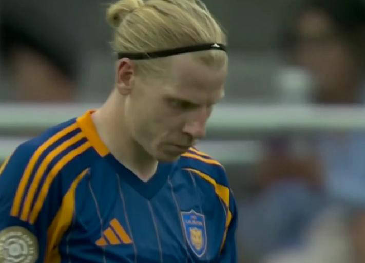 PG电子官方-热那亚客场告捷，意甲赛场上的黑马逐渐崭露头角