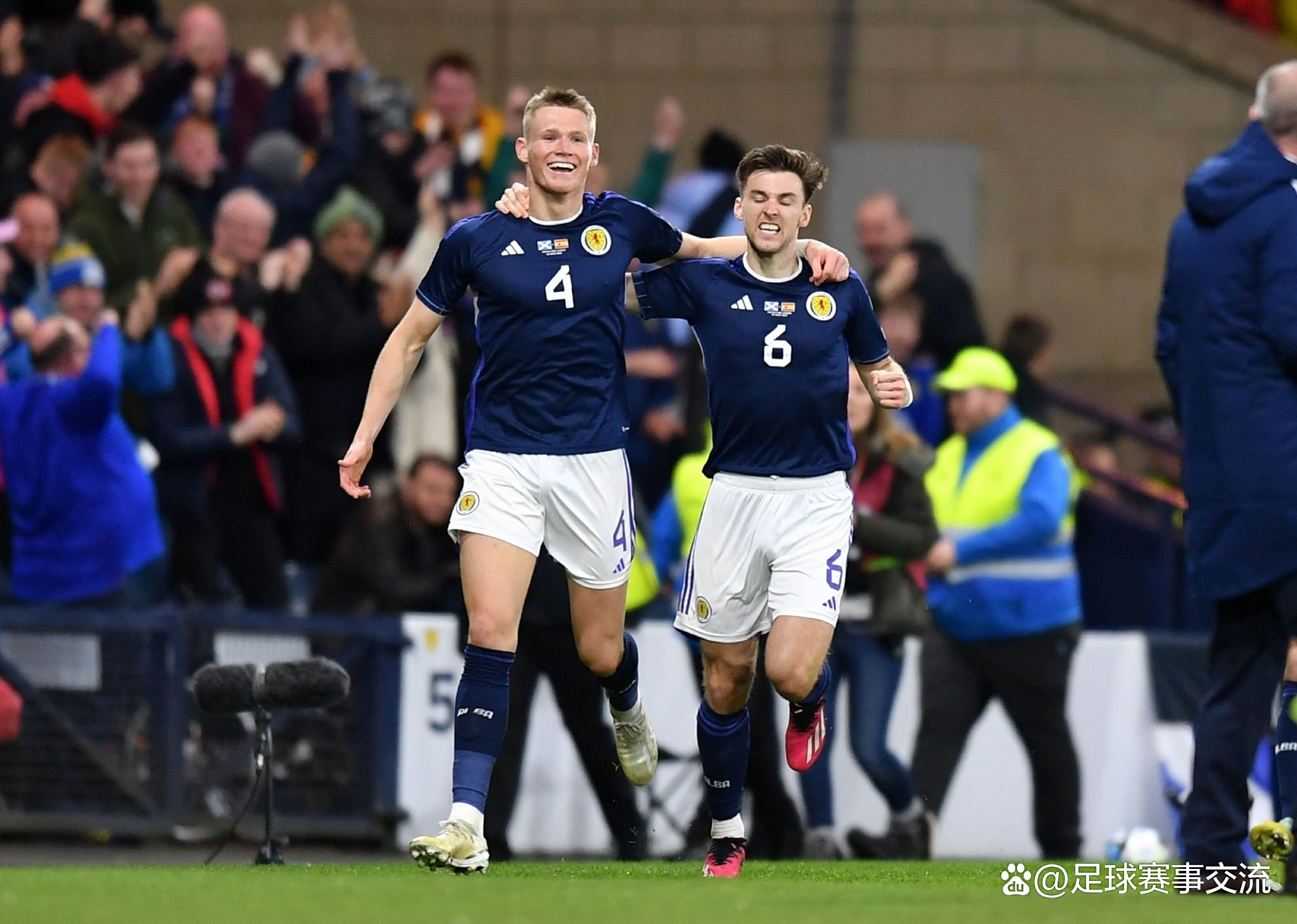 包含捷克队士气高昂,欧预赛备战进入白热化的词条 包含捷克队士气高昂,欧预赛备战进入白热化的词条