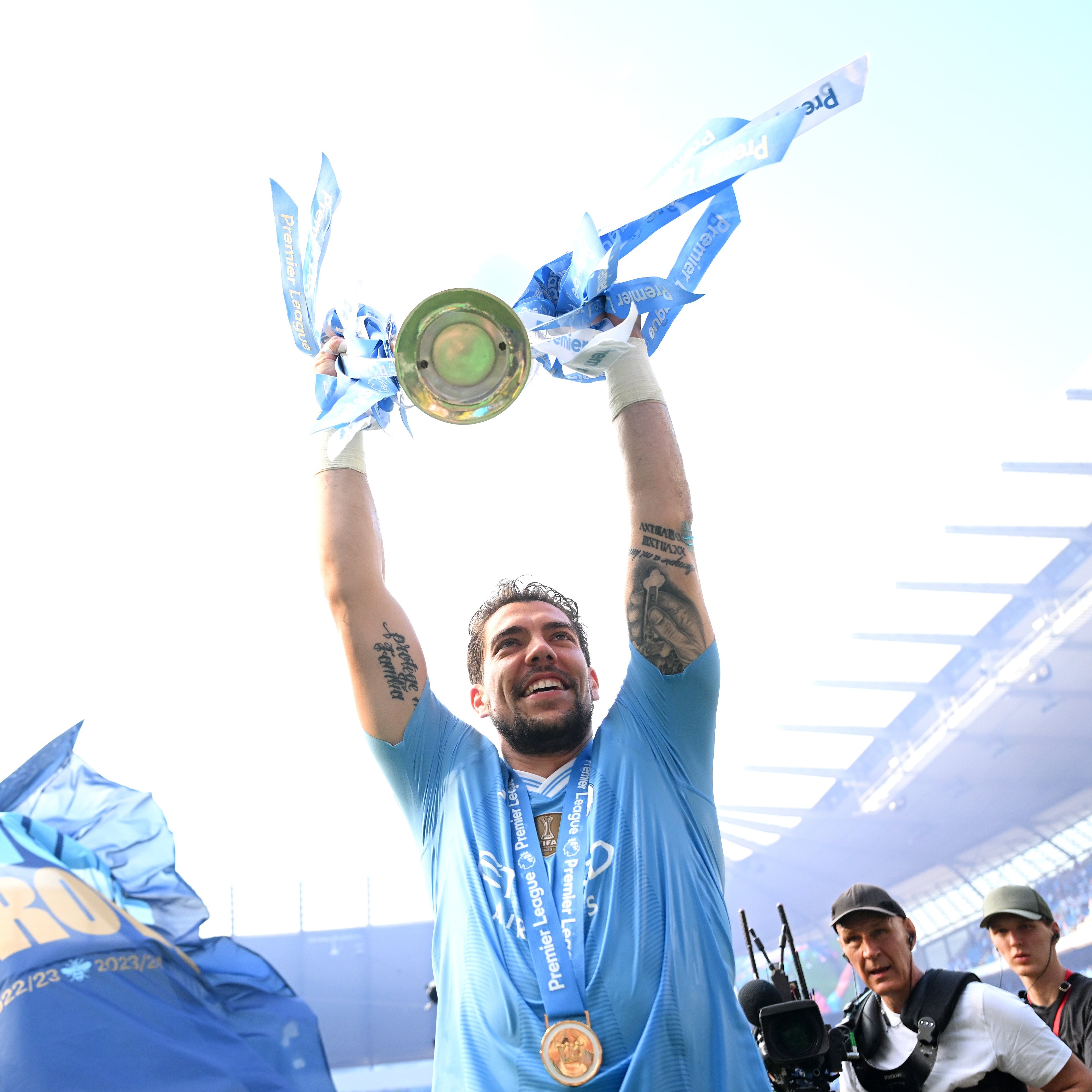 曼城全面开火,成功晋级欧冠四强 曼城全面开火,成功晋级欧冠四强