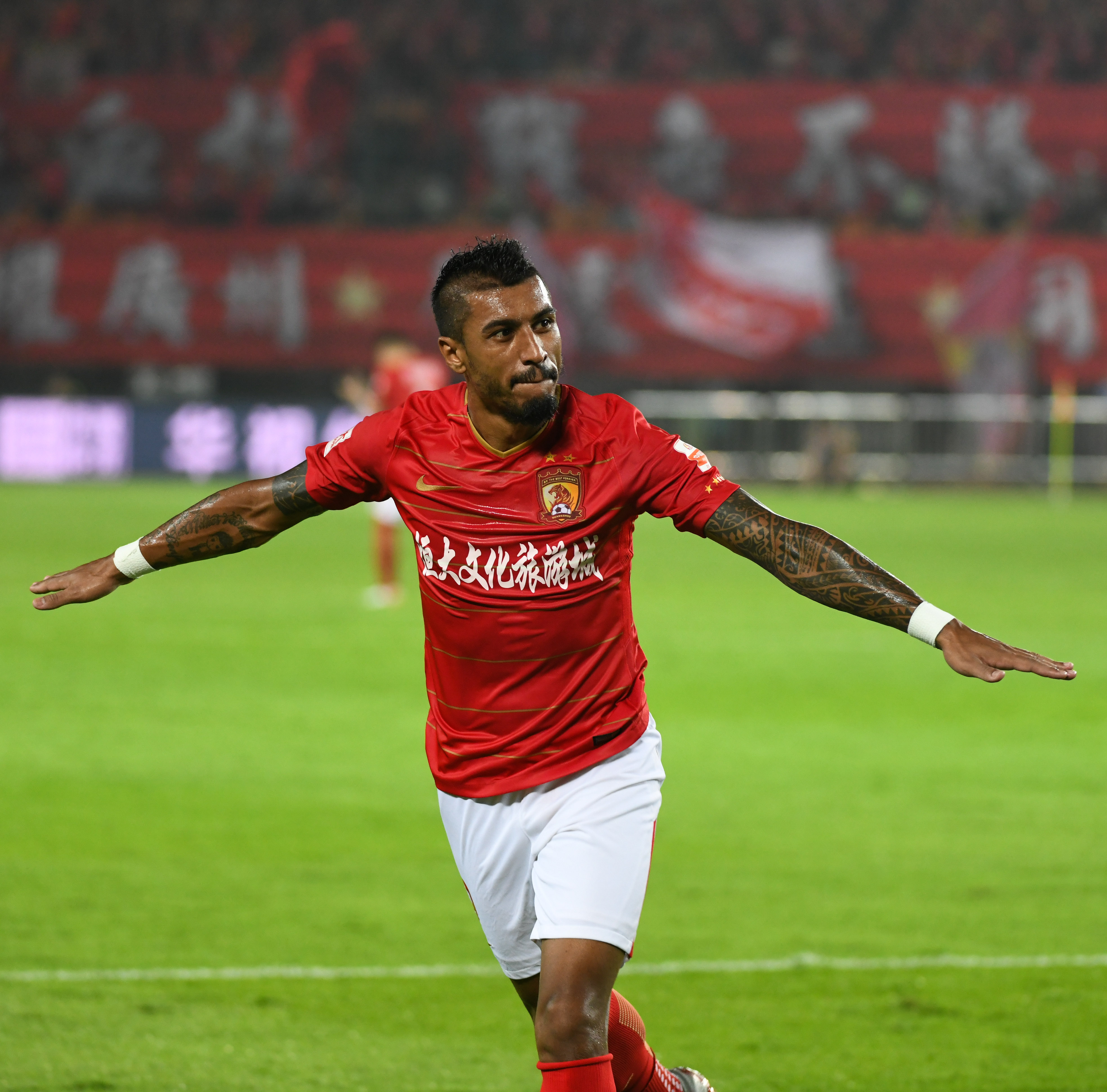 广州恒大队在比赛中表现出色 广州恒大队在比赛中表现出色