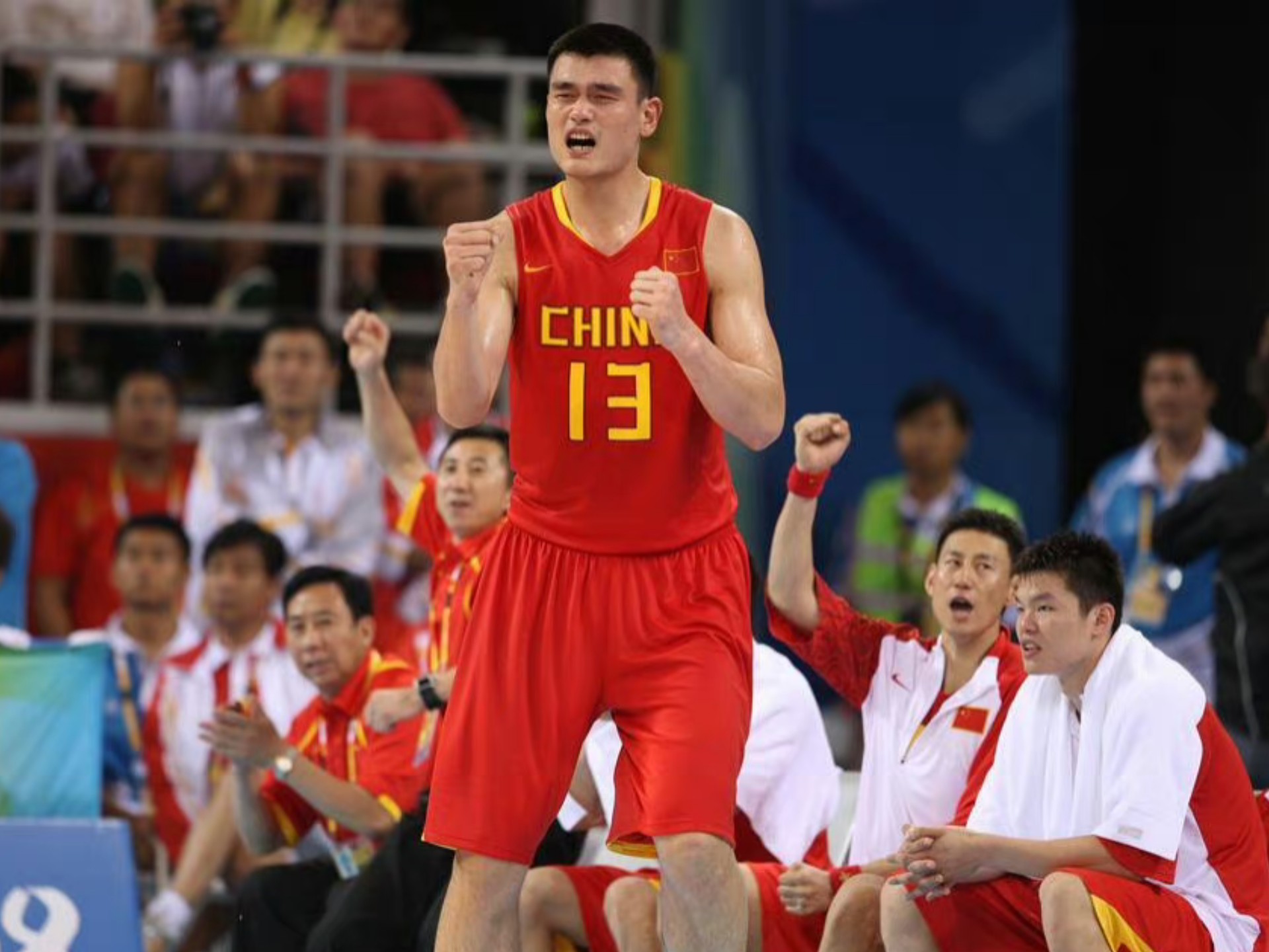 姚明发表演讲鼓励青少年积极参与篮球运动 姚明发表演讲鼓励青少年积极参与篮球运动