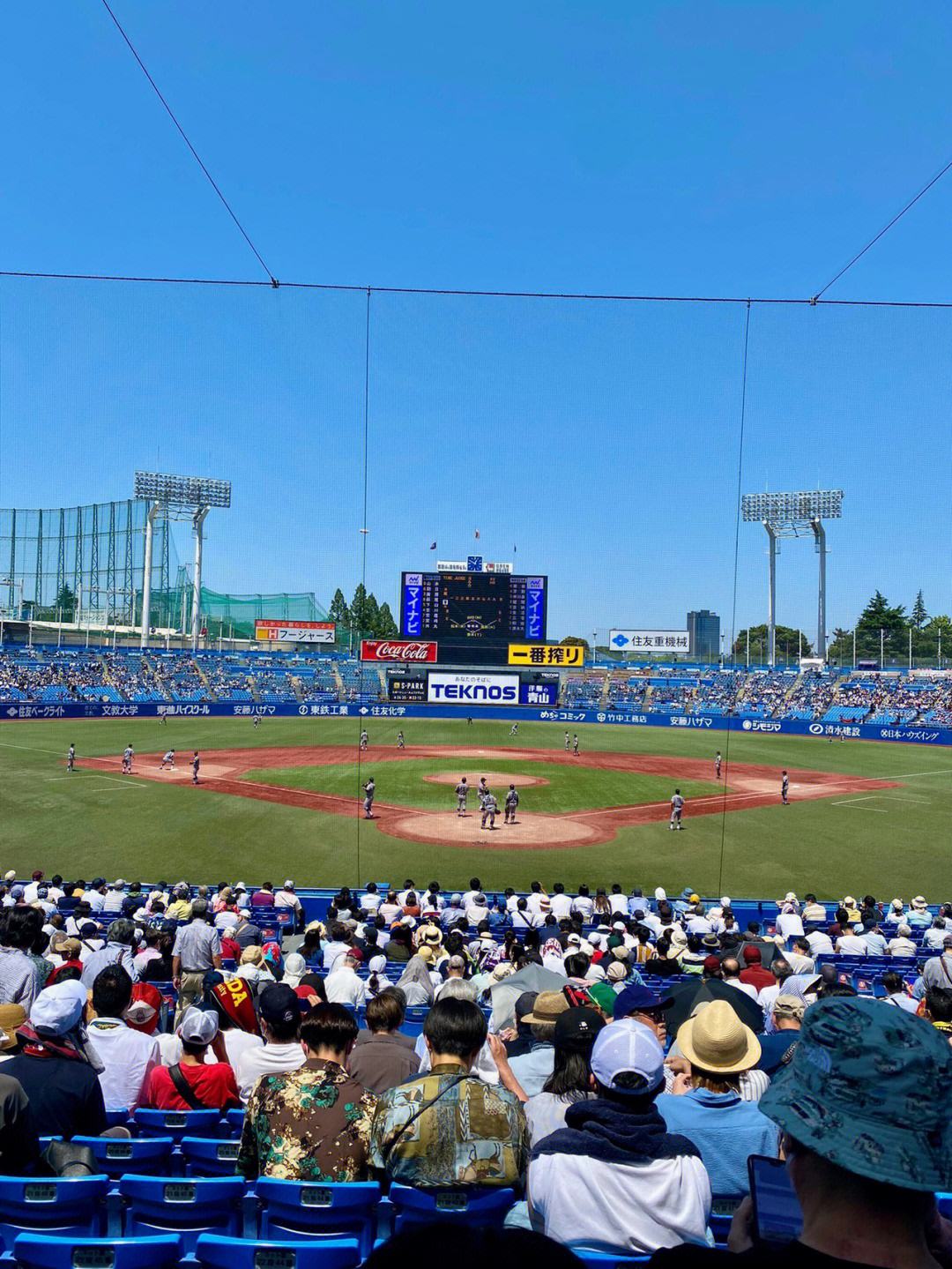 弗尔南德斯梅开二度，曼联取得重要胜利