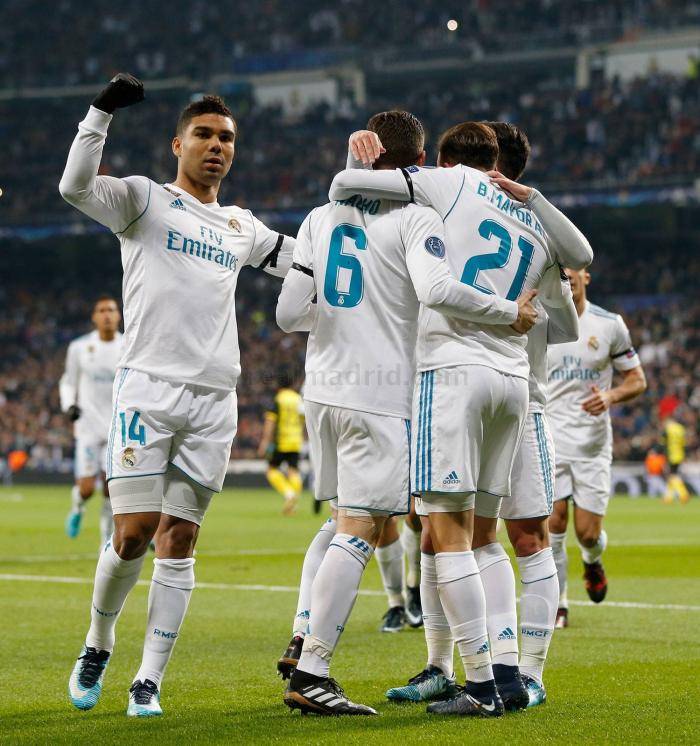 战术频繁调整，球员智慧一触即发！