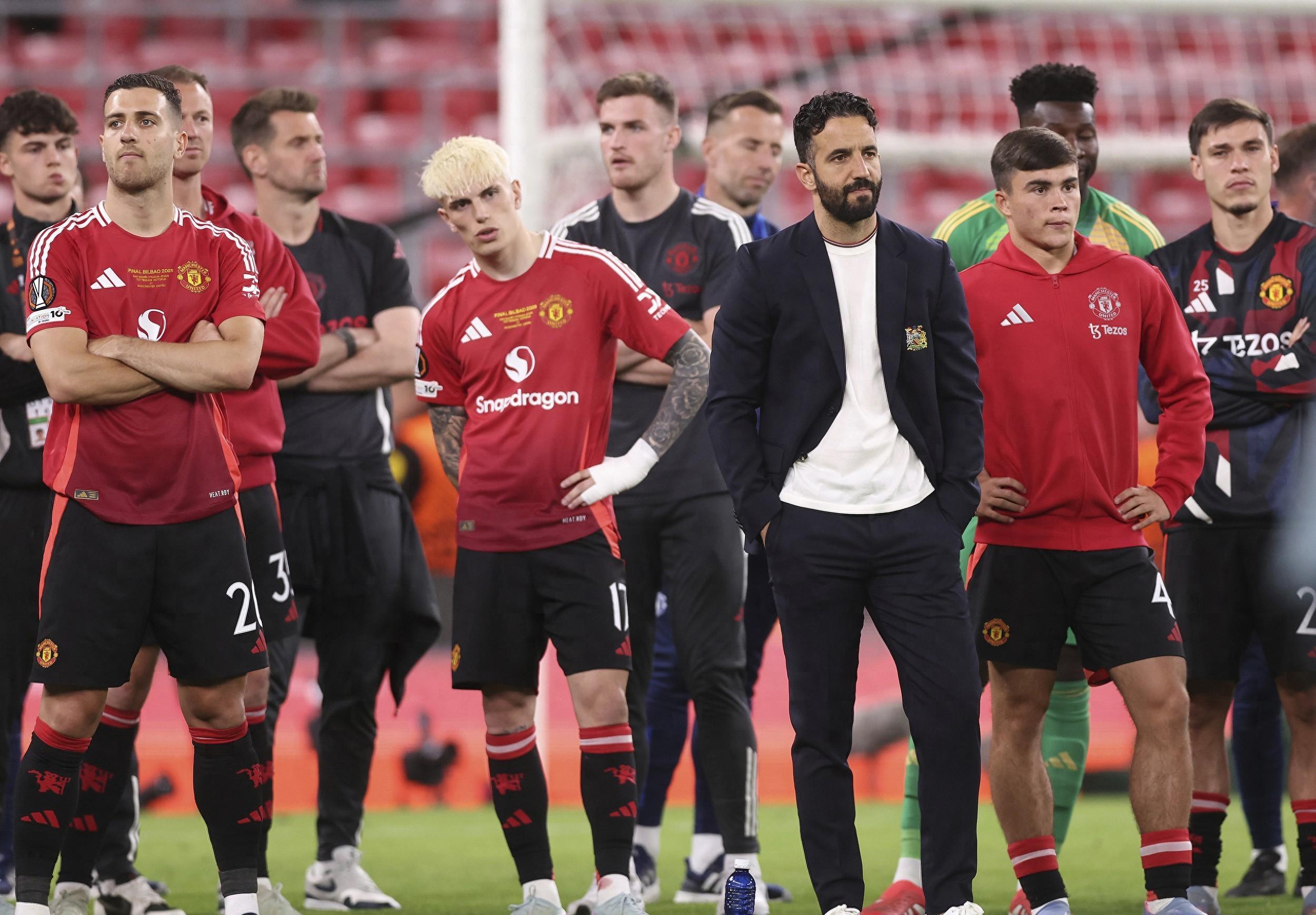 曼联青训崭露头角:新星闪耀球场 曼联青训崭露头角:新星闪耀球场