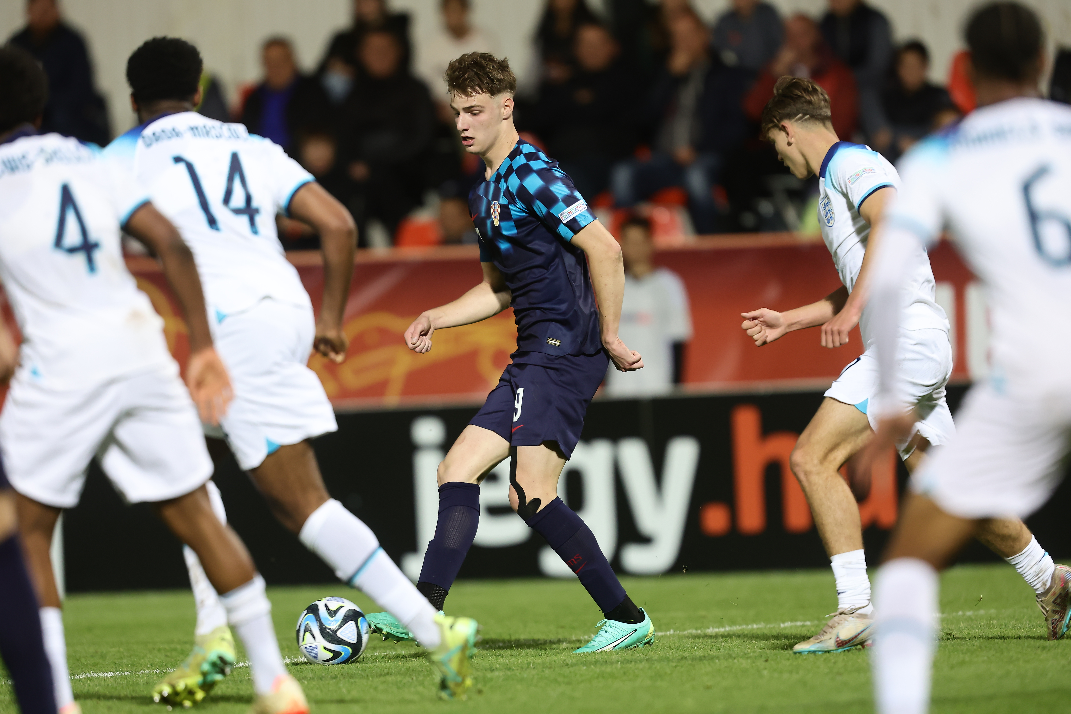 克罗地亚大战英格兰:难分胜负的简单介绍 克罗地亚大战英格兰:难分胜负的简单介绍