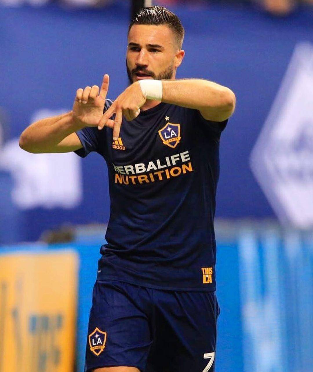 PG中国登录入口-密切尼金浦队胜利，晋级前景看好