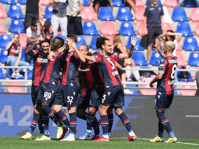 PG电子官网-包含博洛尼亚主场告负，保级形势岌岌可危的词条