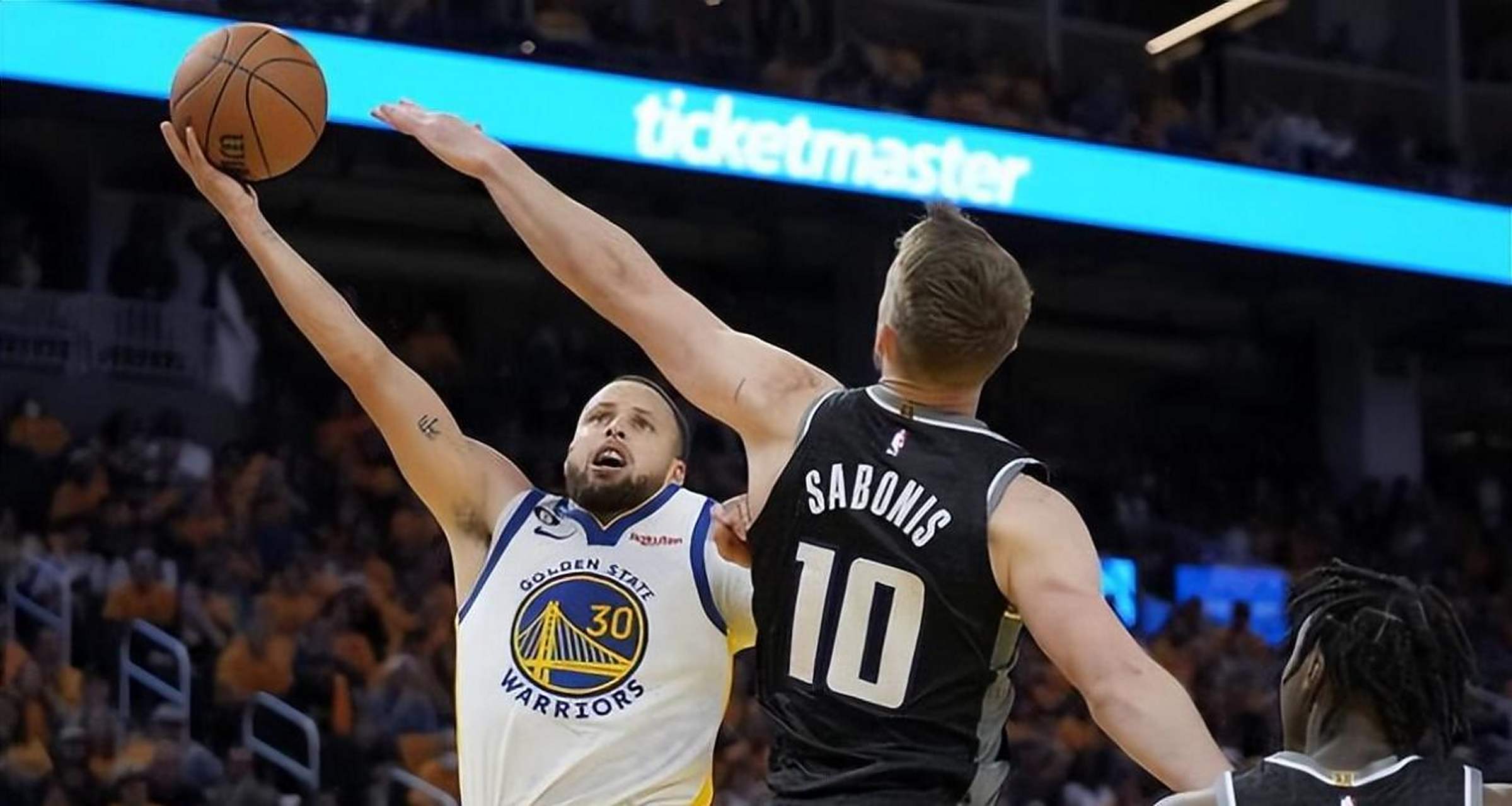 76人横扫篮网,晋级东部半决赛 76人横扫篮网,晋级东部半决赛