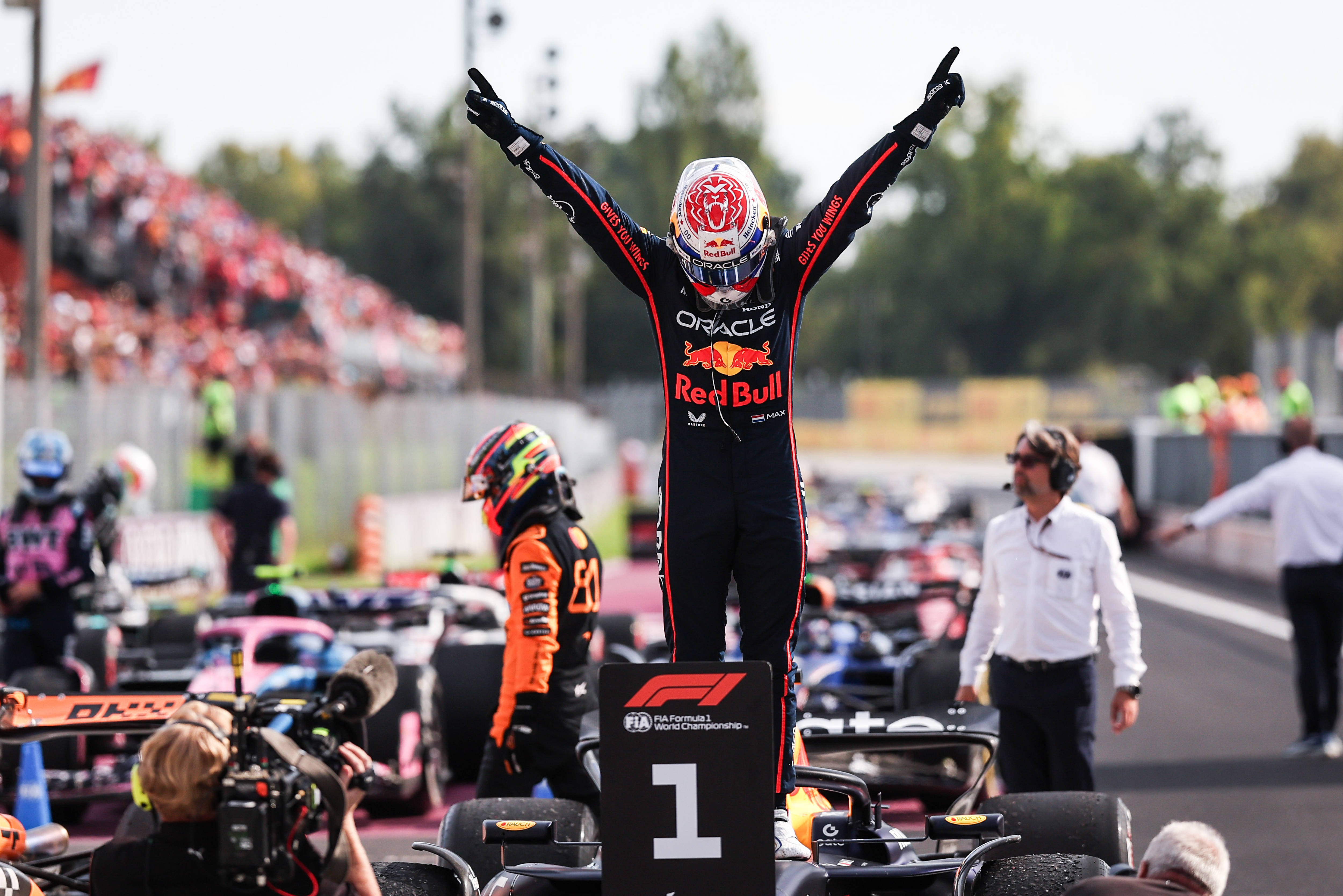 PG Soft Gaming-包含法拉利逆转梅赛德斯，维斯塔潘状态火热的词条