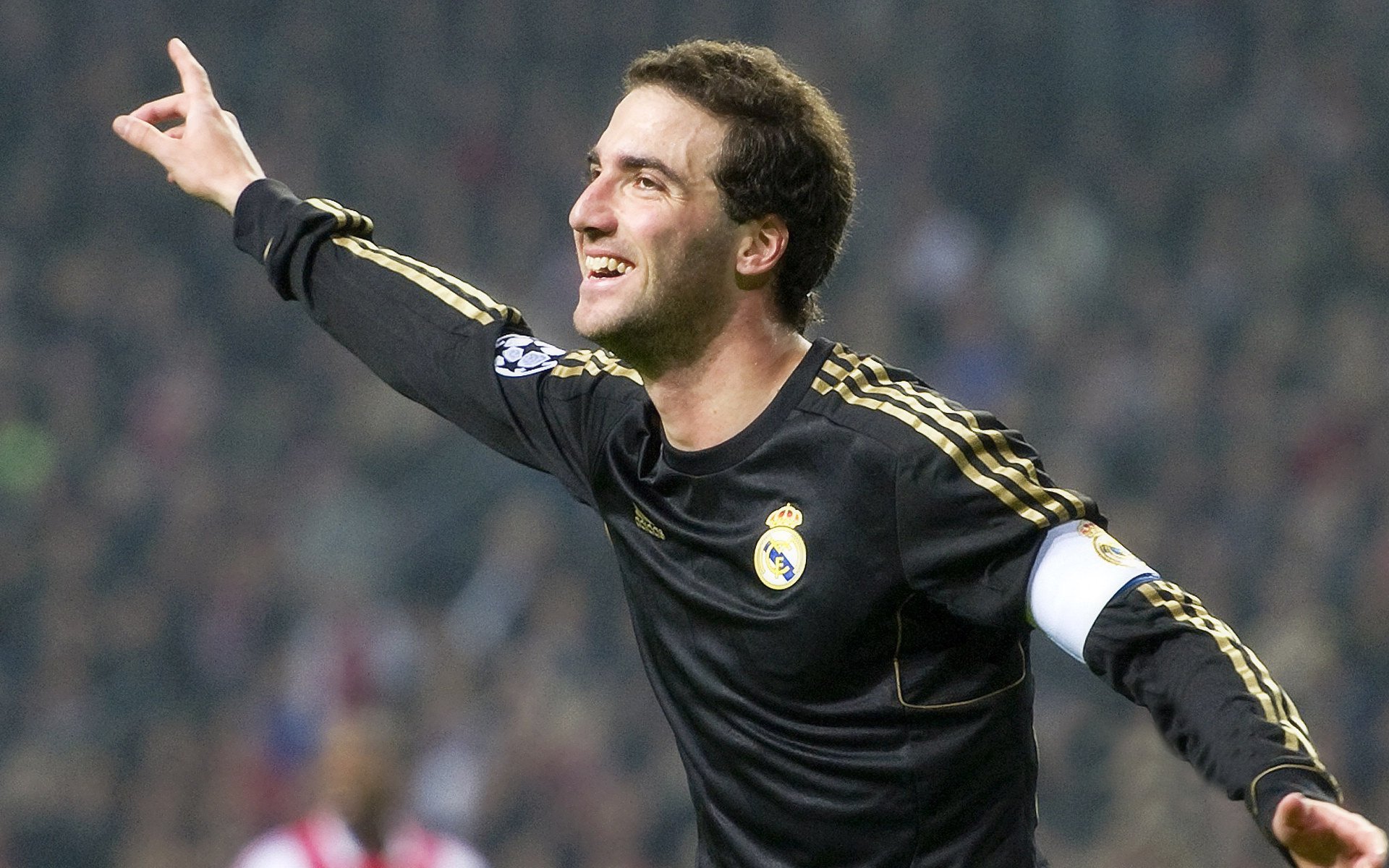 罚球线抛投绝杀！字母哥唯一方式掀翻不可一世的凯尔特人