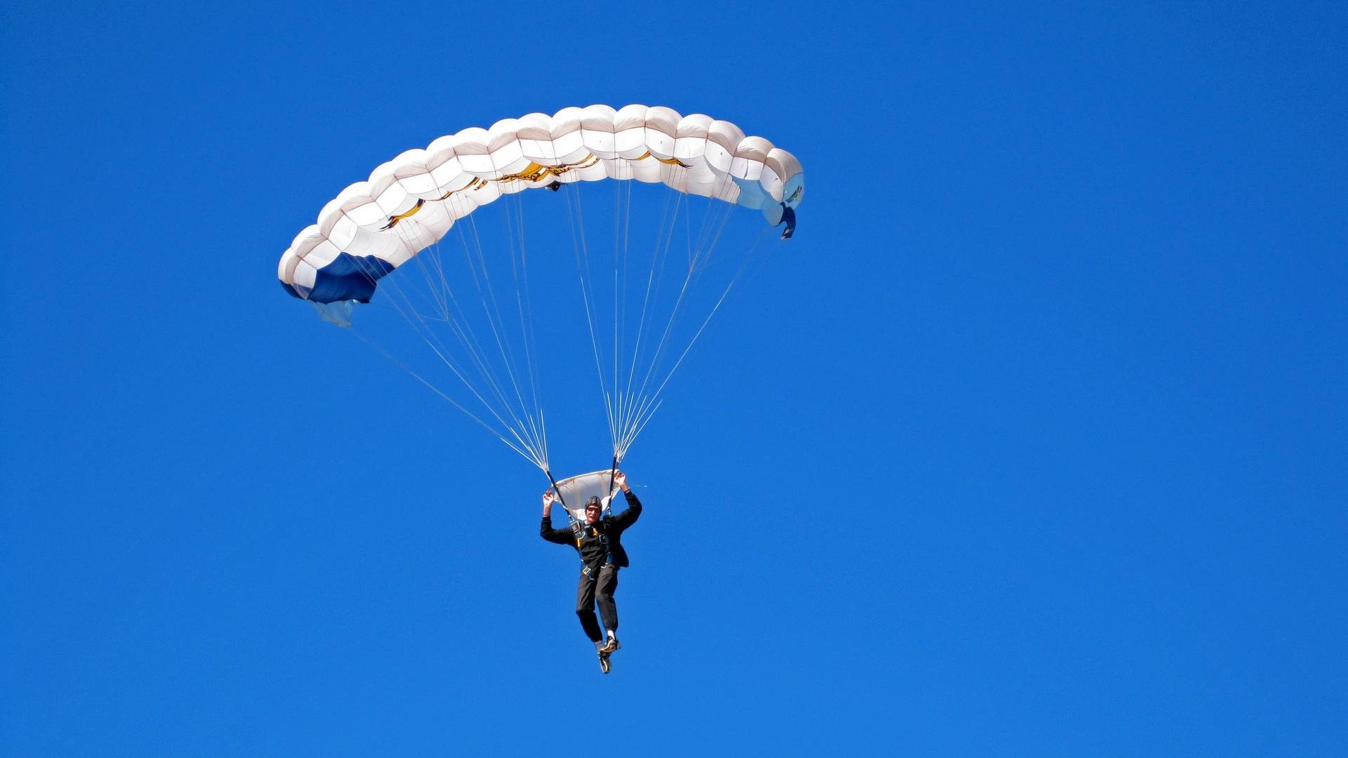 德意志的火焰，霍勒迪的双刃剑之夜
